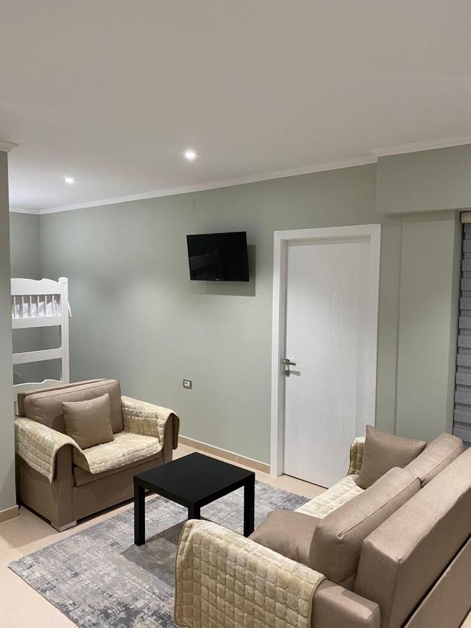 Cozy Guesthome Korce Exterior photo