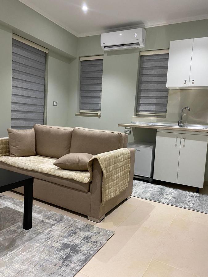 Cozy Guesthome Korce Exterior photo
